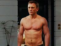 bondcraigtopless_450x300.jpg