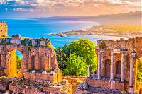 Taormina_512983606.jpg